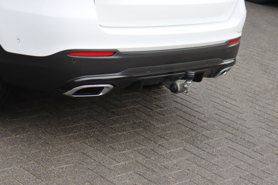 Mercedes-Benz GLC 300e 4MATIC AMG Line | Panoramadak | Trekhaak | Multibeam LED | Stoelverwarming | Camera | Dodehoekassistent | Spoorpakket | Sfeerverlichting | Zitcomfortpakket |