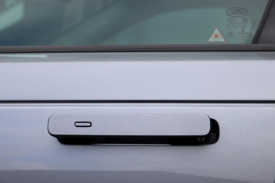 Land Rover Range Rover Velar 5.0 V8 SV Autobiography Dynamic Edition Aut8 | Panoramadak | Adaptieve Cruise Control | Meridian Signature | Massage | Stoelventilatie | Verwarmd Stuurwiel | HUD |