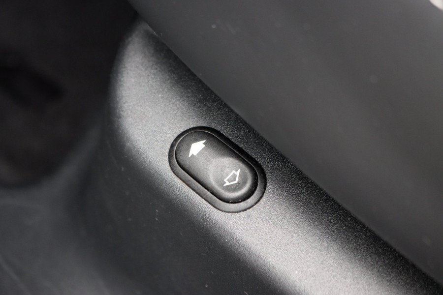 Land Rover Range Rover Velar 5.0 V8 SV Autobiography Dynamic Edition Aut8 | Panoramadak | Adaptieve Cruise Control | Meridian Signature | Massage | Stoelventilatie | Verwarmd Stuurwiel | HUD |