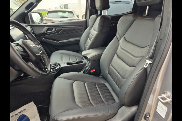 Isuzu D-max V-Cross MY25 Double Cab verlengd 5-persoons BPM vrij trekhaak 3500 Kg trekgewicht