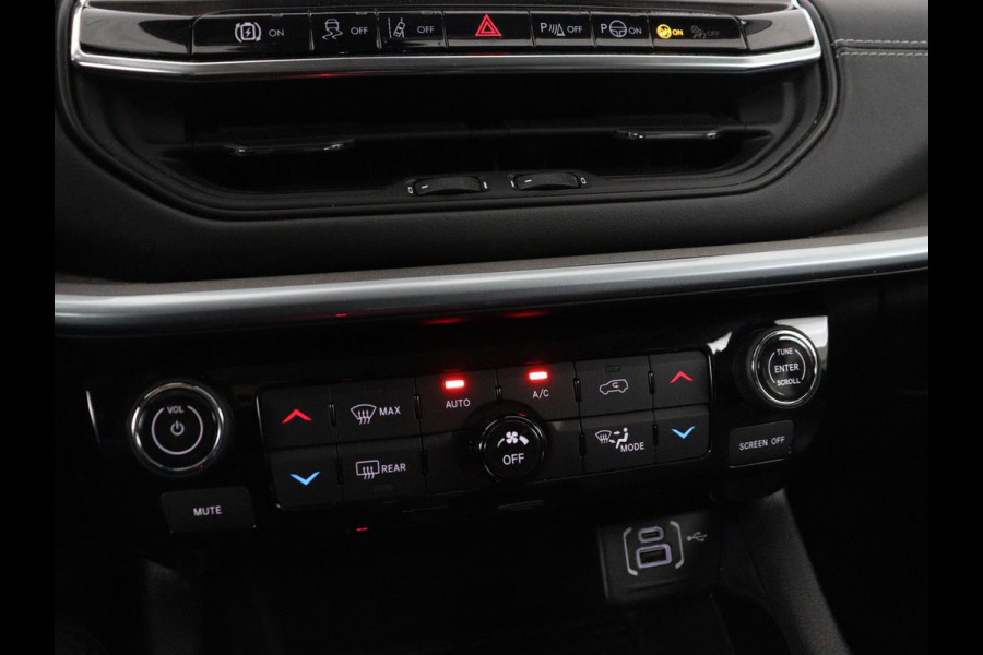 Jeep Compass 4xe 190 Plug-in Electric Limited | Panoramadak | Leder | Trekhaak | Stoelverwarming | 19'' | Carplay | Camera | Adaptive cruise | Navigatie | Full LED | PHEV