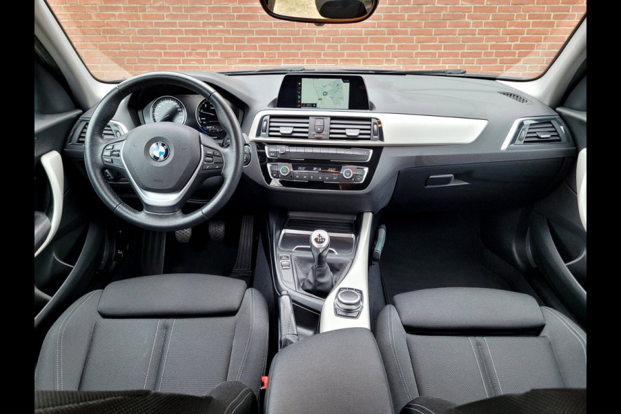 BMW 1-serie 116i Executive, Sport-stoelen, Nieuwe Vanos! (€1300,-)