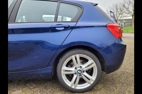 BMW 1-serie 116i Executive, Sport-stoelen, Nieuwe Vanos! (€1300,-)