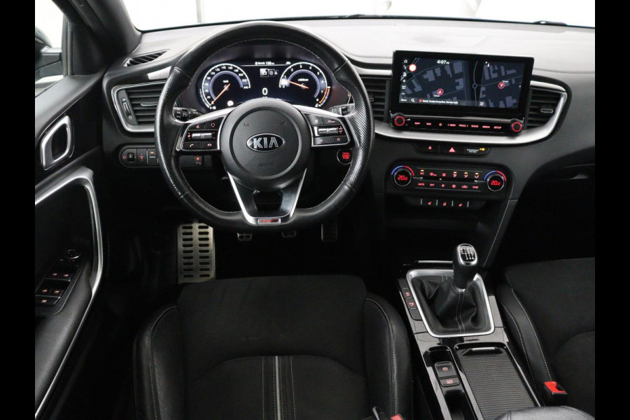 Kia ProCeed 1.5 T-GDI GT-Line | Panoramadak | Stoelverwarming | Trekhaak | Leder/Alcantara | Carplay | Stuurverwarming | Camera | Navigatie | Keyless | Full LED | Parkeerhulp | Cruise control