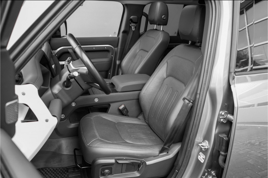 Land Rover Defender 110 2.0 P400e Pano HUD ACC Stuur & Stoelverw