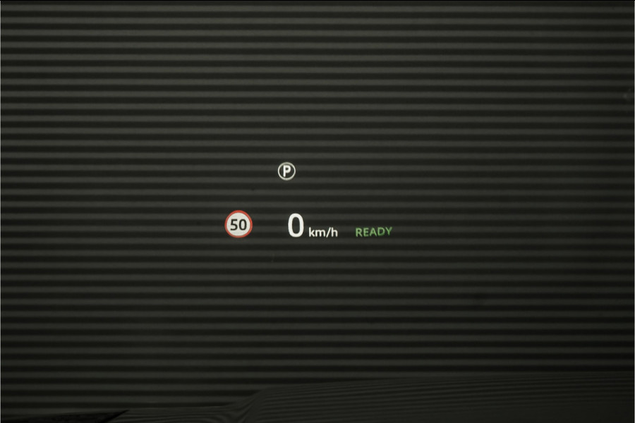 Land Rover Defender 110 2.0 P400e Pano HUD ACC Stuur & Stoelverw