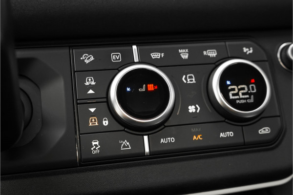 Land Rover Defender 110 2.0 P400e Pano HUD ACC Stuur & Stoelverw