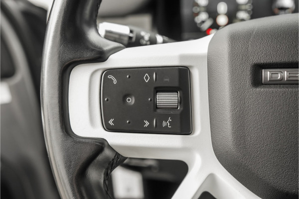 Land Rover Defender 110 2.0 P400e Pano HUD ACC Stuur & Stoelverw