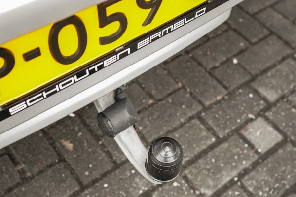 Land Rover Defender 110 2.0 P400e Pano HUD ACC Stuur & Stoelverw