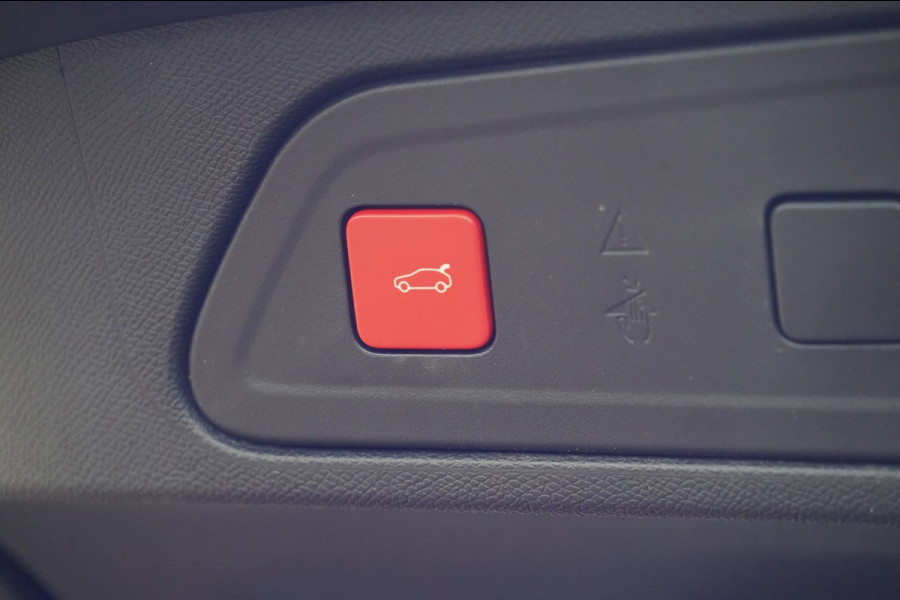 Citroën C5 Aircross 1.6 Plug-in Hybrid 225 Shine / Camera / Trekhaak / Side Assist / Navi / Stoelverw.