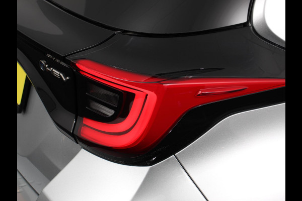 Toyota Yaris 1.5 Hybrid Dynamic Automaat | Navigatie | Climate control | Cruise control adaptive | LED | Achteruitrijcamera | Lane assist | Apple Carplay/ Android Auto | Keyless start