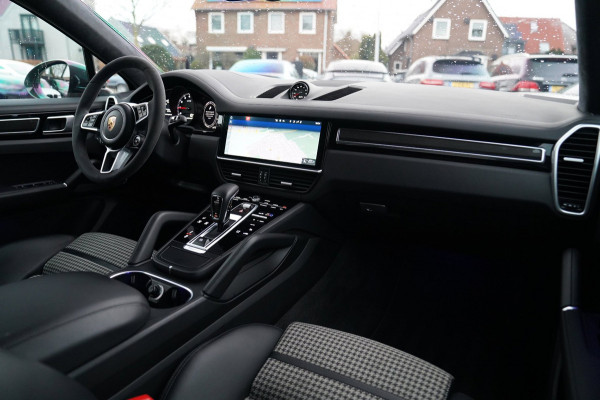 Porsche Cayenne Coupé 4.0 GTS | Carbon | 360 Camera | Head Up Display | Lightweight | Sport Chrono