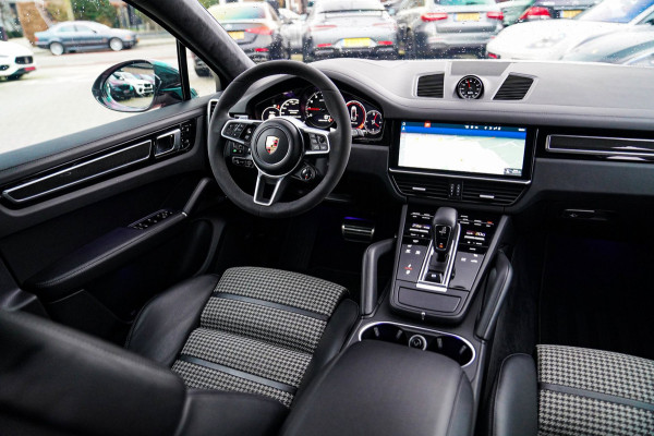 Porsche Cayenne Coupé 4.0 GTS | Carbon | 360 Camera | Head Up Display | Lightweight | Sport Chrono