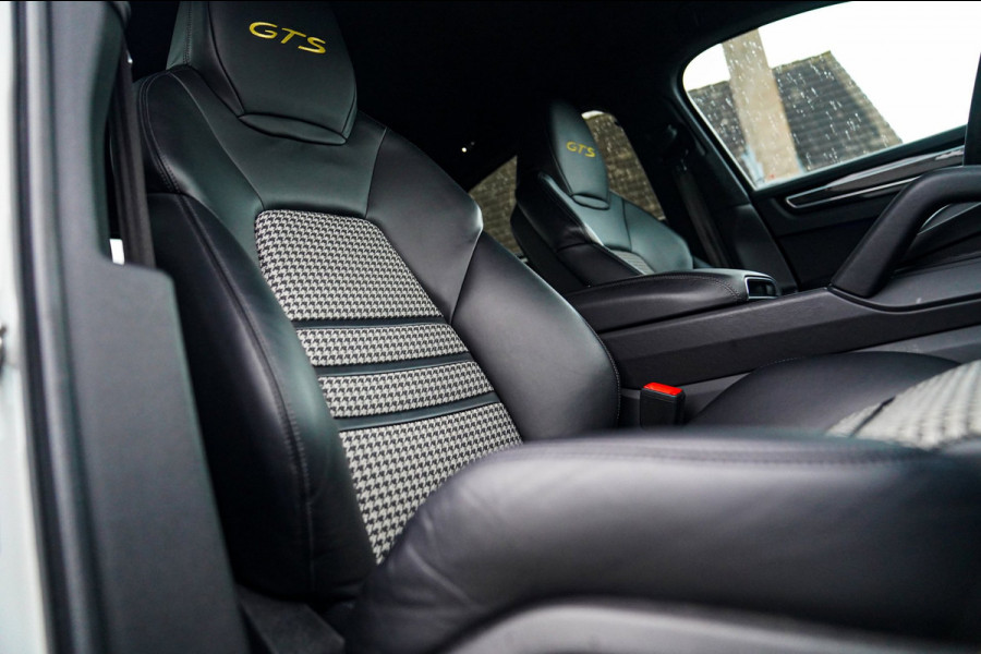 Porsche Cayenne Coupé 4.0 GTS | Carbon | 360 Camera | Head Up Display | Lightweight | Sport Chrono