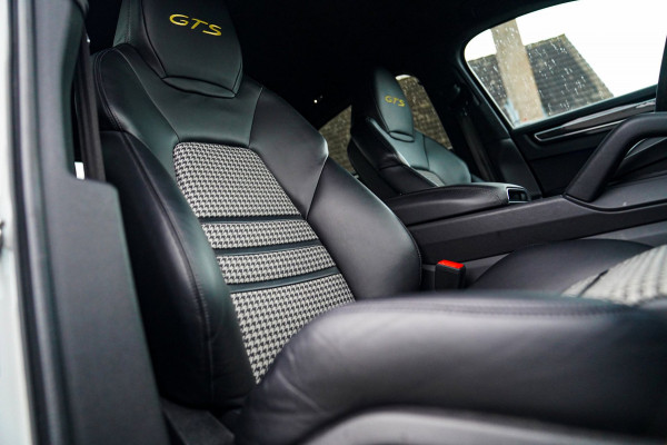 Porsche Cayenne Coupé 4.0 GTS | Carbon | 360 Camera | Head Up Display | Lightweight | Sport Chrono