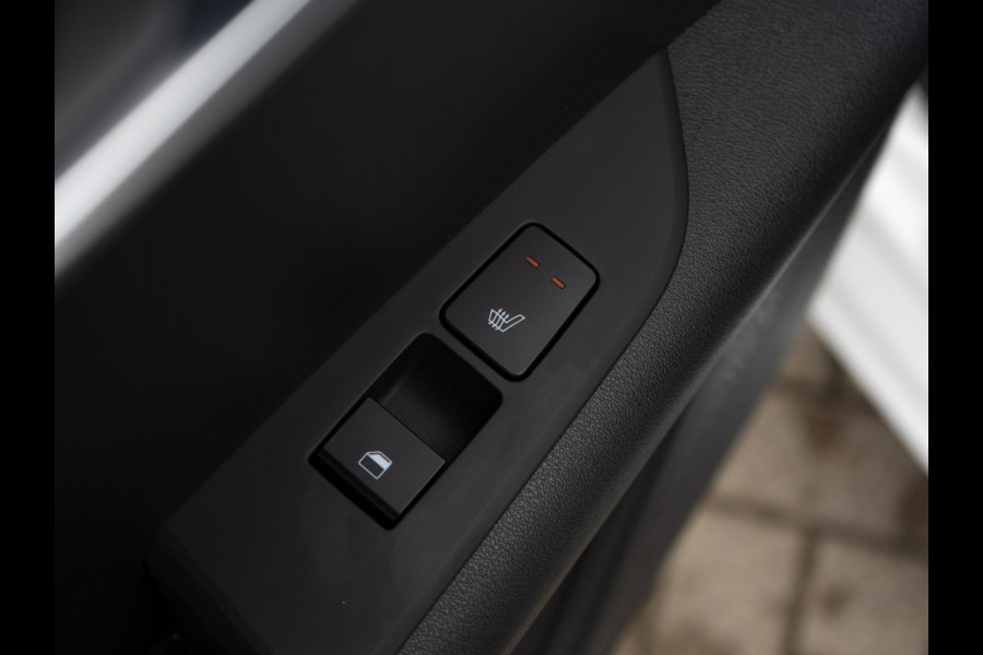 Kia Niro 1.6 GDi Hybrid ExecutiveLine | Schuifdak | Stoel en stuurverwarming |