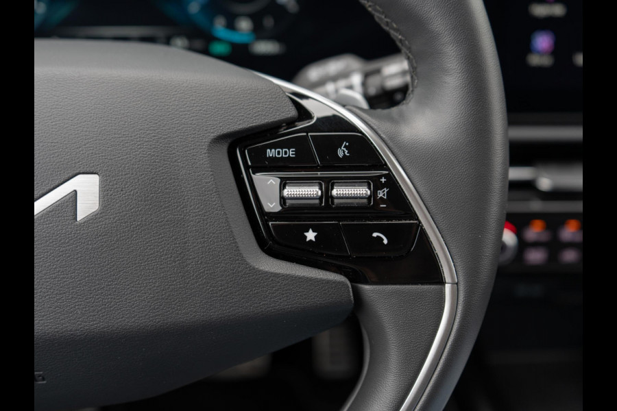 Kia Niro 1.6 GDi Hybrid ExecutiveLine | Schuifdak | Stoel en stuurverwarming |