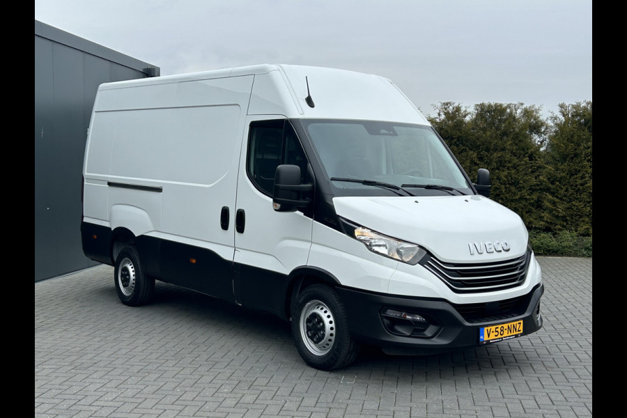 Iveco Daily 35S14V 2.3 136 PK / L2H2 / 270 A DEUREN / 3.5T TREKHAAK / 45.331 KM !! / AIRCO / BLUETOOTH