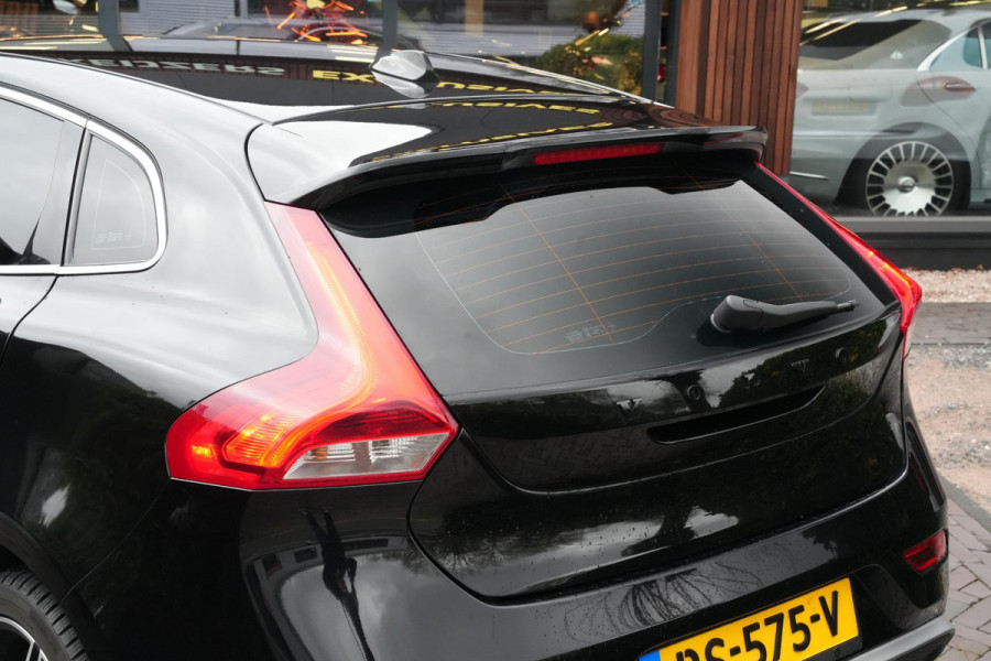 Volvo V40 2.0 T4 Business Sport R Design Stoelverw. Leer/Alcantara Digitale Teller Cruise PDC