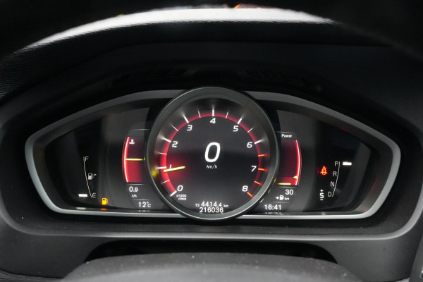 Volvo V40 2.0 T4 Business Sport R Design Stoelverw. Leer/Alcantara Digitale Teller Cruise PDC