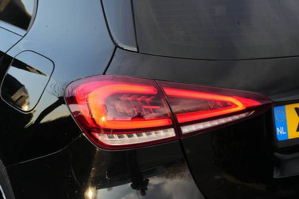 Mercedes-Benz A-Klasse 160 Ambient LED Leer/Stof Camera