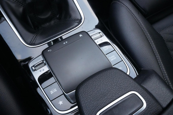 Mercedes-Benz A-Klasse 160 Ambient LED Leer/Stof Camera