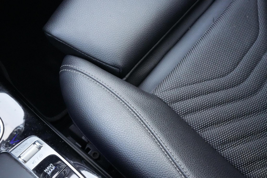 Mercedes-Benz A-Klasse 160 Ambient LED Leer/Stof Camera