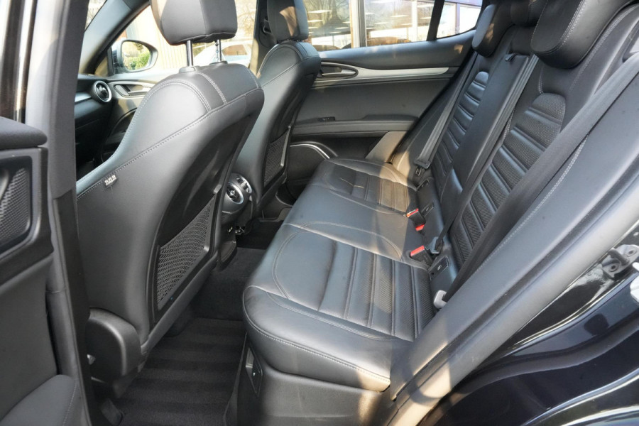 Alfa Romeo Stelvio 2.0 T AWD Super Keyless Leer Memory Stuurverw. DAB+ Camera