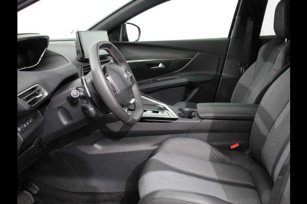 Peugeot 3008 1.2 PureTech Automaat Allure | Climate control | Adaptive cruise control | Camera | Parkeersensoren | Verwarmde voorstoelen | LED | Navigatie | Apple Carplay/ Android Auto