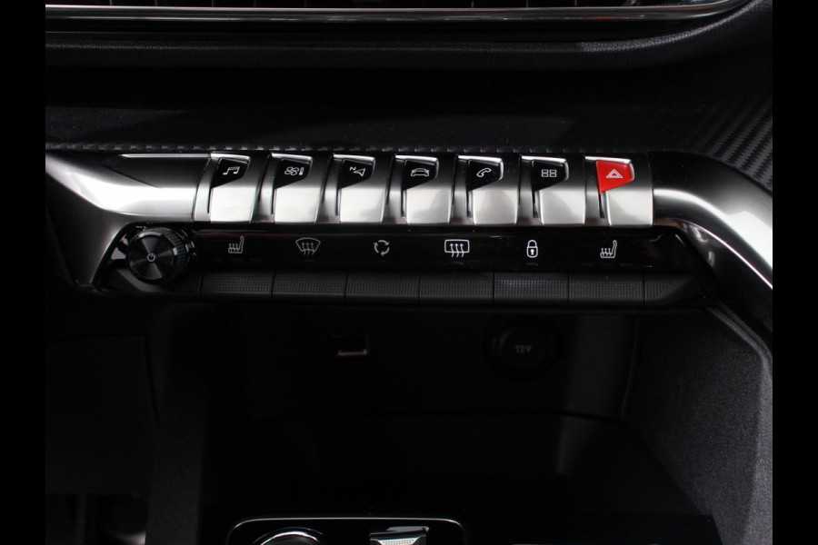 Peugeot 3008 1.2 PureTech Automaat Allure | Climate control | Adaptive cruise control | Camera | Parkeersensoren | Verwarmde voorstoelen | LED | Navigatie | Apple Carplay/ Android Auto