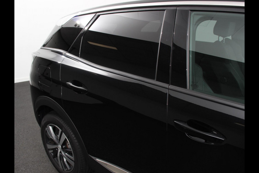 Peugeot 3008 1.2 PureTech Automaat Allure | Climate control | Adaptive cruise control | Camera | Parkeersensoren | Verwarmde voorstoelen | LED | Navigatie | Apple Carplay/ Android Auto