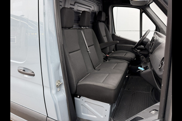 Mercedes-Benz Sprinter 215 1.9 CDI L2H2 LED MBUX Climate Control Cruise Control Camera Carplay Lucht geveerde stoel