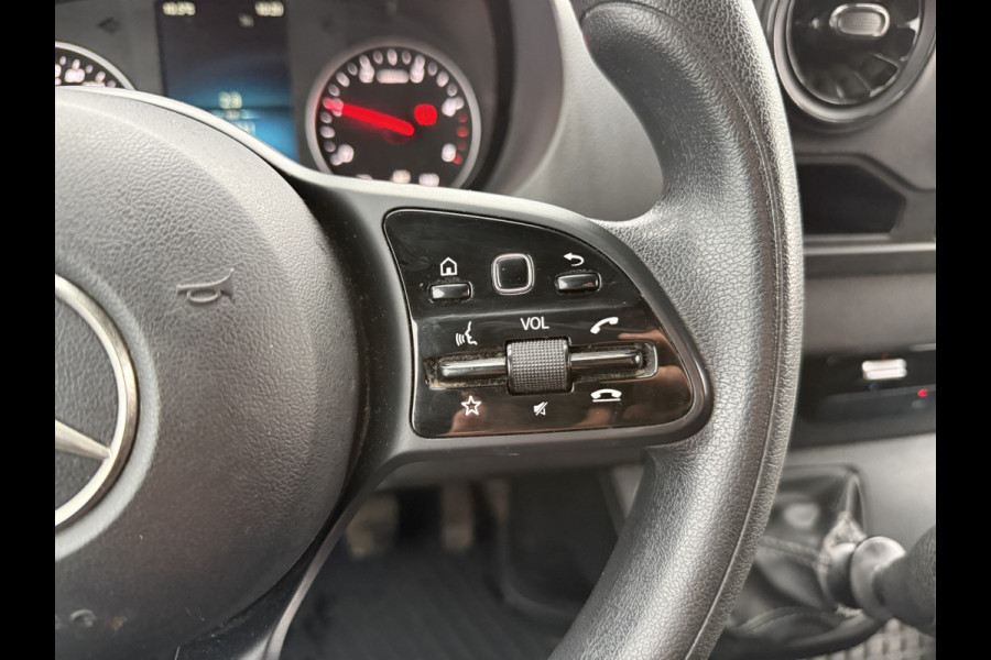 Mercedes-Benz Sprinter 215 1.9 CDI L2H2 LED MBUX Climate Control Cruise Control Camera Carplay Lucht geveerde stoel