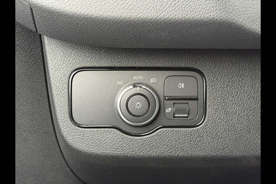 Mercedes-Benz Sprinter 215 1.9 CDI L2H2 LED MBUX Climate Control Cruise Control Camera Carplay Lucht geveerde stoel