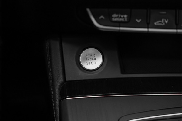 Audi Q5 50 TFSI e Quattro S Edition Pano Luchtvering Camera Trekhaak 22"