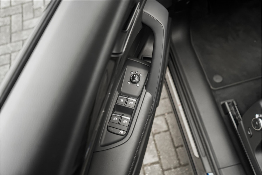 Audi Q5 50 TFSI e Quattro S Edition Pano Luchtvering Camera Trekhaak 22"