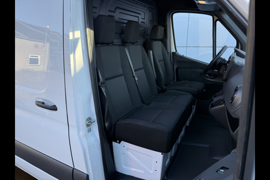 Mercedes-Benz Sprinter 314 2.2 CDI Automaat L2H2 MBUX Climate Control Cruise Control Carplay Camera