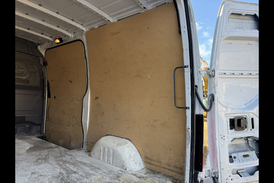 Mercedes-Benz Sprinter 314 2.2 CDI Automaat L2H2 MBUX Climate Control Cruise Control Carplay Camera