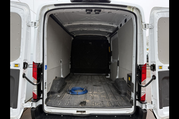 Ford E-Transit 68kWh 184PK L2H2 317km WLTP 97.0% (SOH) BEV Snelladen Climate Control Cruise Control Navigatie Carplay