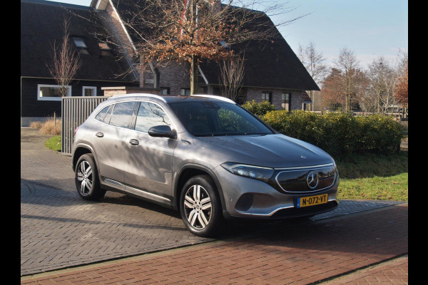 Mercedes-Benz EQA 250 Business Solution Luxury 67 kWh | SOH 98% | Camera | Sfeerverlichting | NL-Auto |