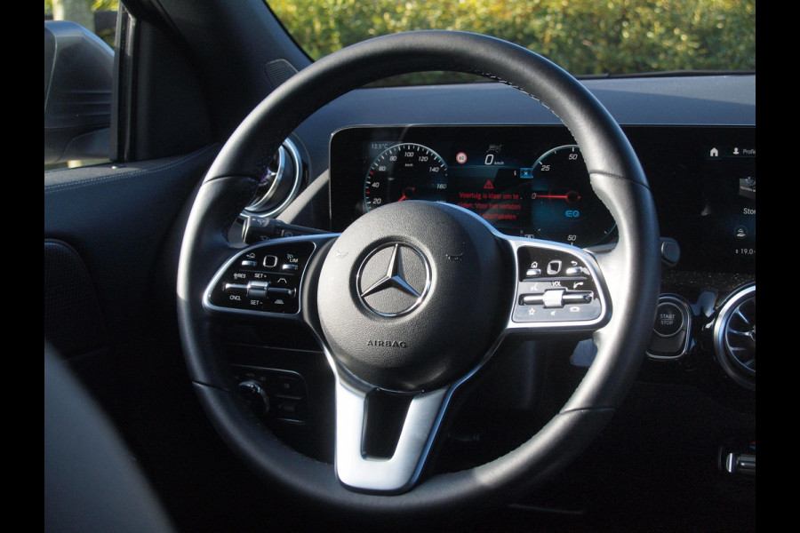 Mercedes-Benz EQA 250 Business Solution Luxury 67 kWh | SOH 98% | Camera | Sfeerverlichting | NL-Auto |