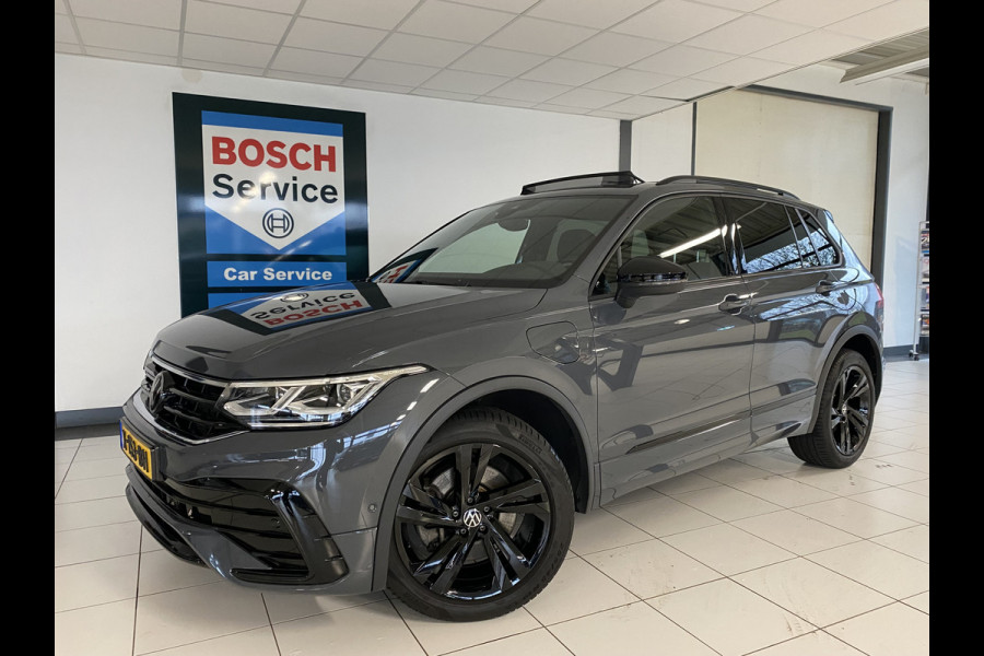 Volkswagen Tiguan 1.4 TSI eHybrid R-Line Business+Black style Panoramadak / Trekhaak /Carplay/ Leer/ Headup