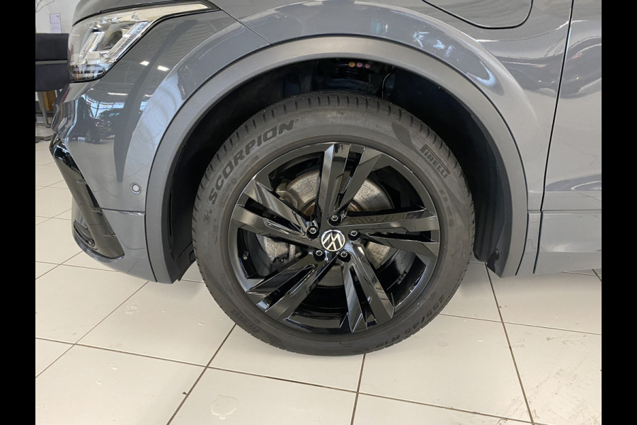 Volkswagen Tiguan 1.4 TSI eHybrid R-Line Business+Black style Panoramadak / Trekhaak /Carplay/ Leer/ Headup