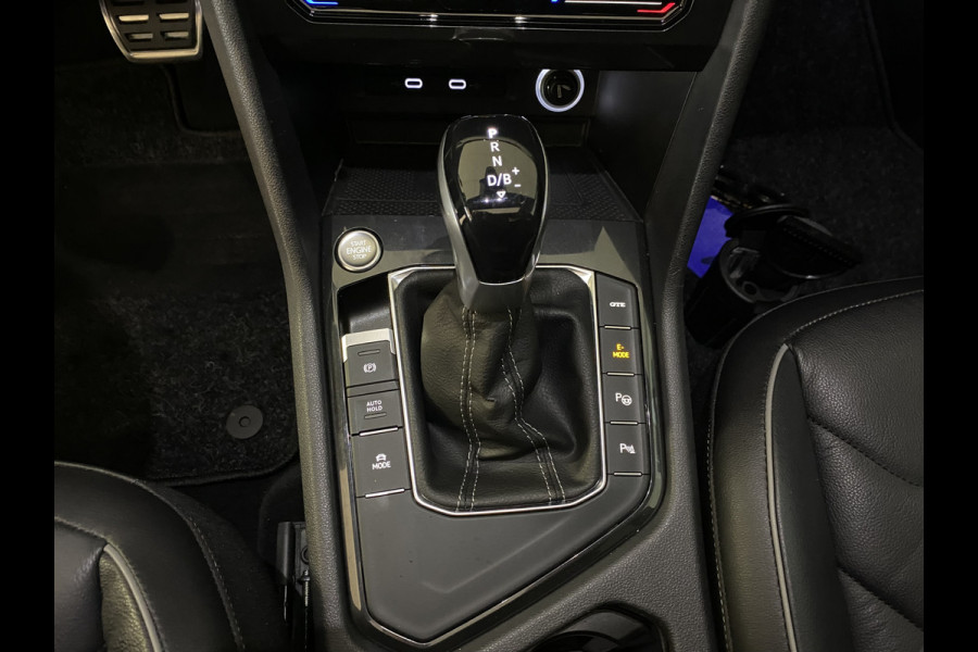 Volkswagen Tiguan 1.4 TSI eHybrid R-Line Business+Black style Panoramadak / Trekhaak /Carplay/ Leer/ Headup