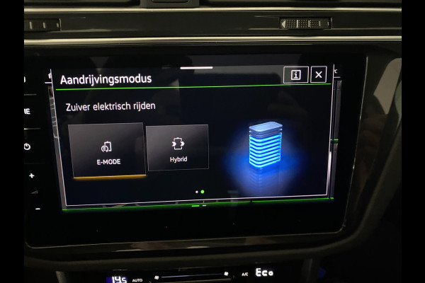 Volkswagen Tiguan 1.4 TSI eHybrid R-Line Business+Black style Panoramadak / Trekhaak /Carplay/ Leer/ Headup