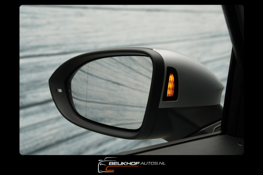 Volkswagen ID.3 First Max 58 kWh Trekhaak Pano Camera Soh93%