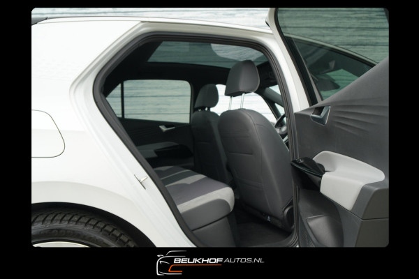 Volkswagen ID.3 First Max 58 kWh Trekhaak Pano Camera Soh93%