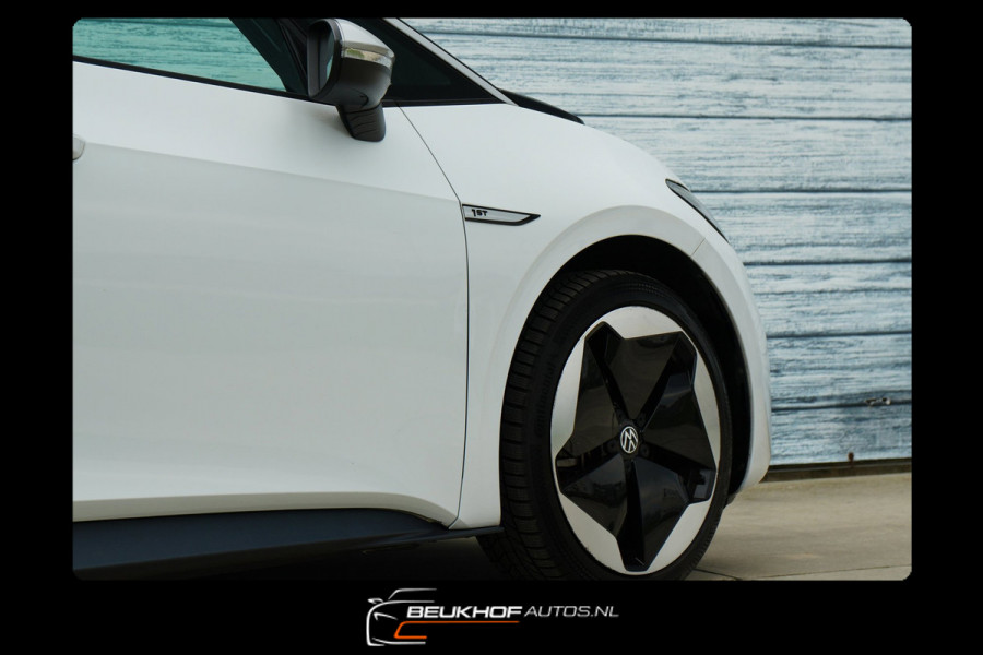 Volkswagen ID.3 First Max 58 kWh Trekhaak Pano Camera Soh93%