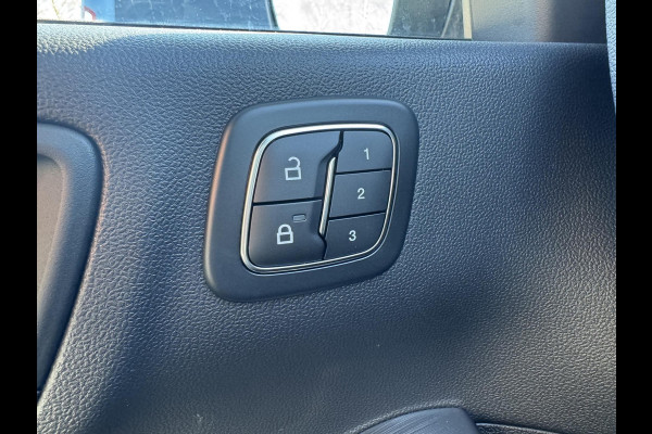 Ford Kuga 2.5 PHEV ST-Line X | Orig. NL Auto | Panoramadak | Head up Display | Adaptive LED | Winter Pack | Wegklapbare trekhaak | 19 inch lichtmetalen velgen | AGR-stoelen | Bang&Olufsen | Elektrische achterklep