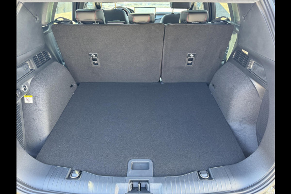 Ford Kuga 2.5 PHEV ST-Line X | Orig. NL Auto | Panoramadak | Head up Display | Adaptive LED | Winter Pack | Wegklapbare trekhaak | 19 inch lichtmetalen velgen | AGR-stoelen | Bang&Olufsen | Elektrische achterklep